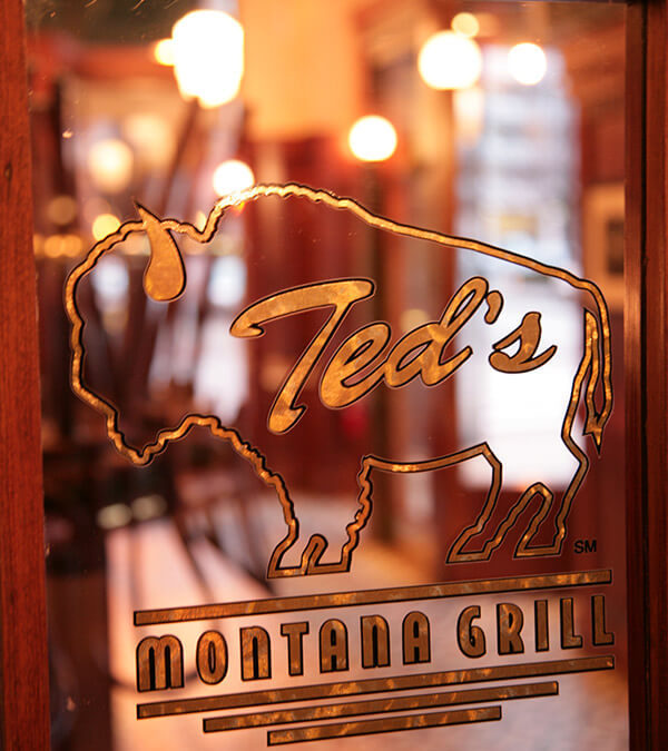 Co-founds Ted’s Montana Grill with acclaimed restaurateur George McKerrow, Jr., and opens the chain’s first restaurant in Columbus, OH